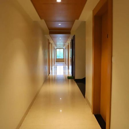 Ananda Castle Hotel Vrindāvan Buitenkant foto