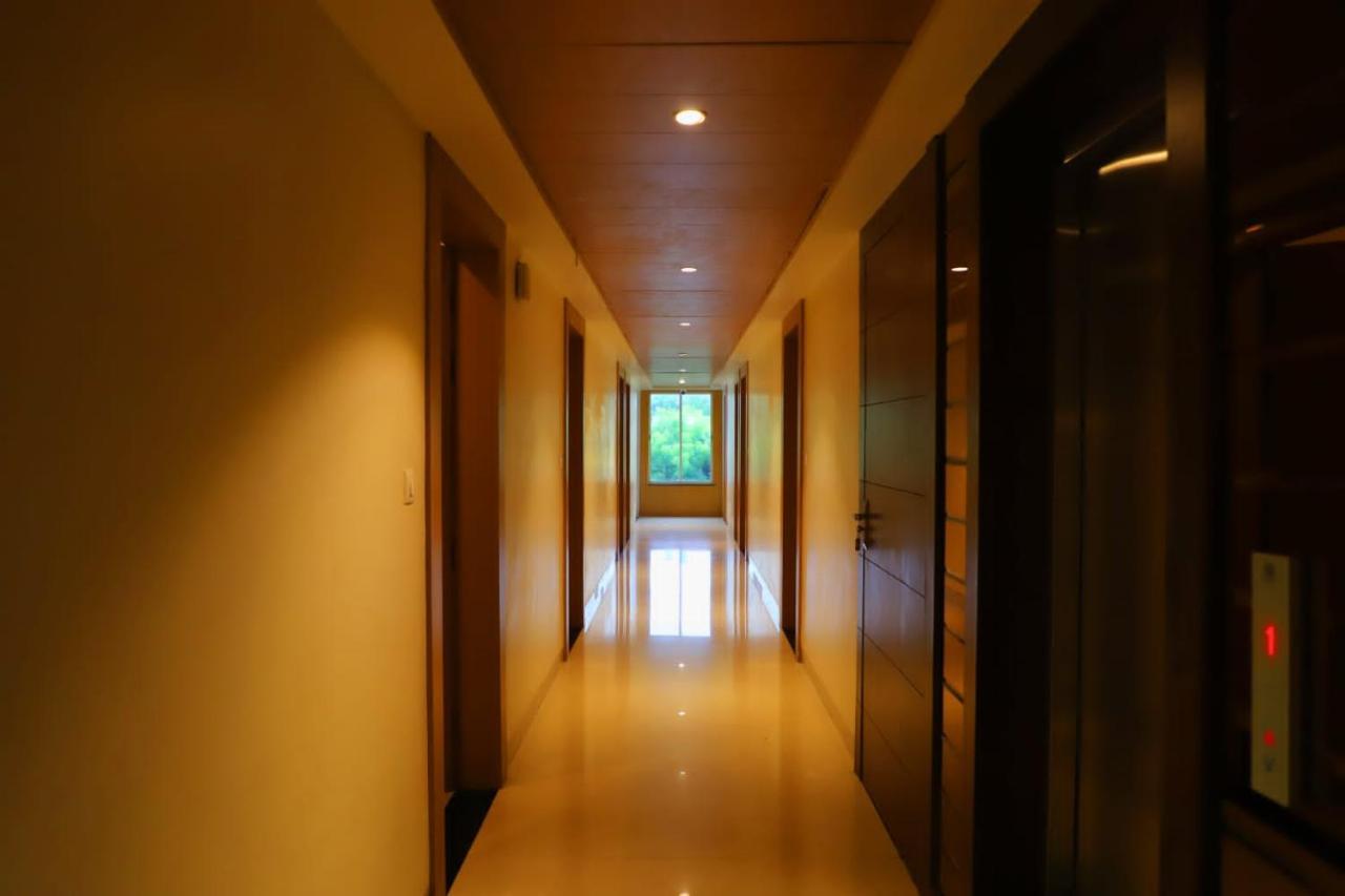 Ananda Castle Hotel Vrindāvan Buitenkant foto