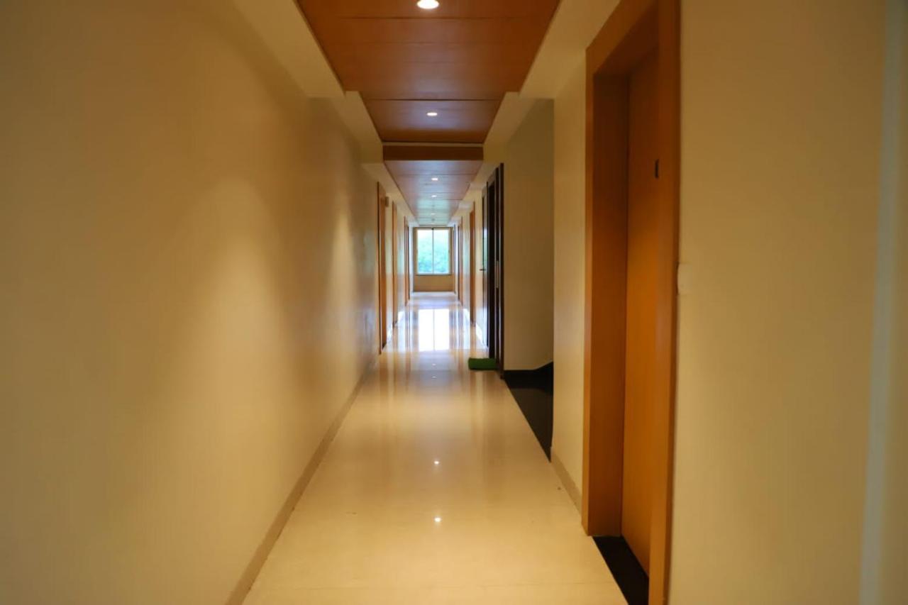 Ananda Castle Hotel Vrindāvan Buitenkant foto